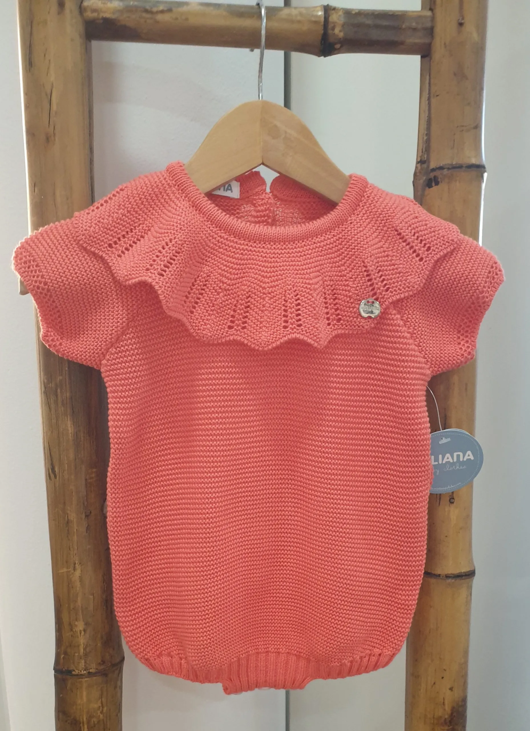 Pelele punto cuello volante coral R091248