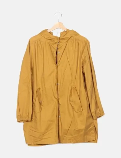 Zara Impermeable mostaza